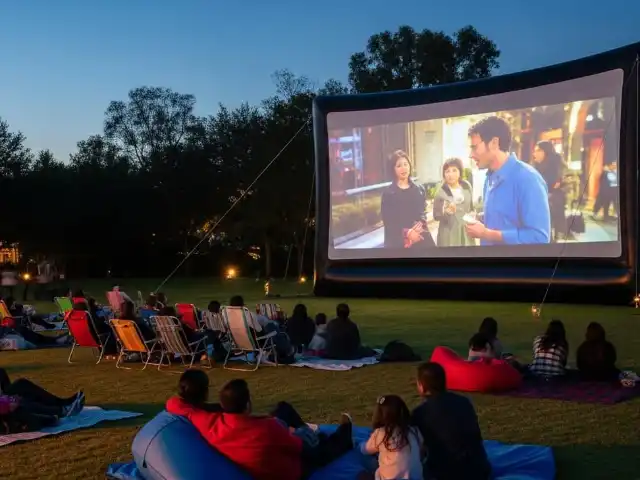 Renta de Pantalla Inflable para Cine al Aire Libre CDMX REDEIL