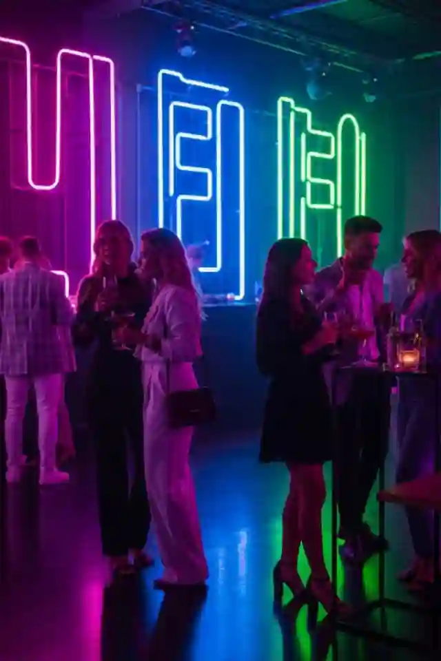 Luz Negra - Renta de luz negra UV para fiestas y eventos nocturnos CDMX