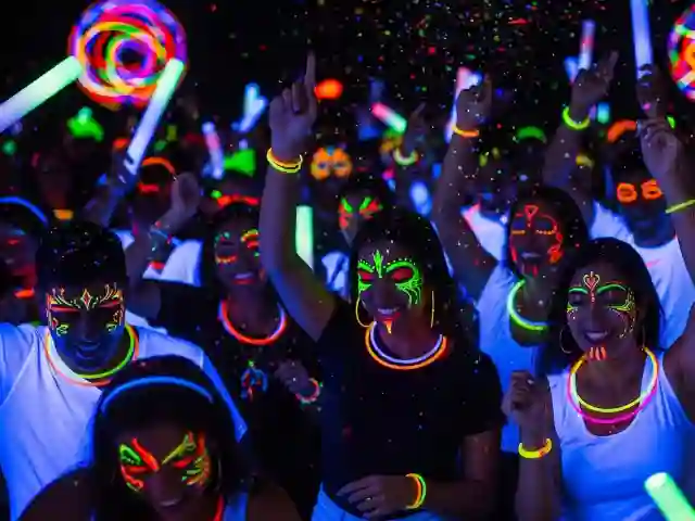 Iluminación LED Neón y UV Decorativa para Eventos